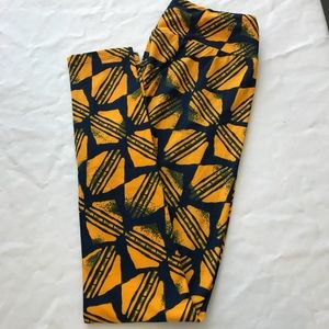 BNWT One Size Lularoe Leggings